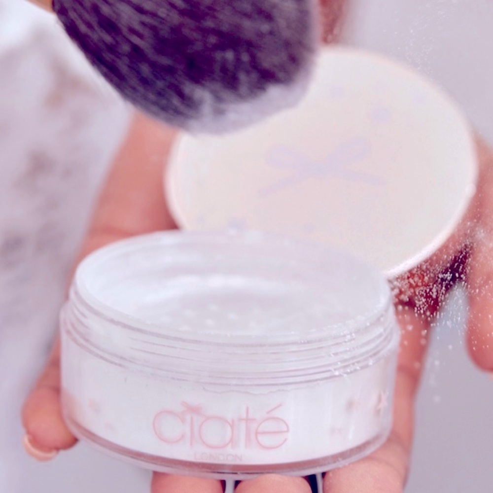 Ciate London Extraordinary Translucent Setting Powder - Picture 2 of 9